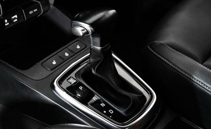 Kia Rio - Фото 11