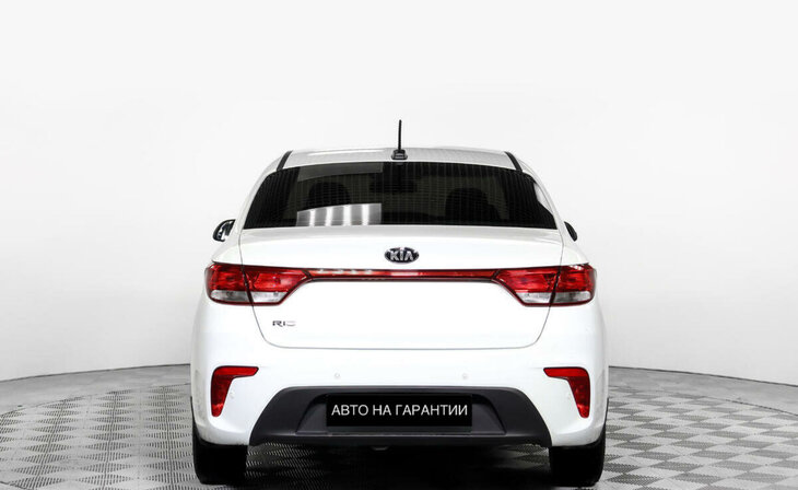 Kia Rio - Фото 5
