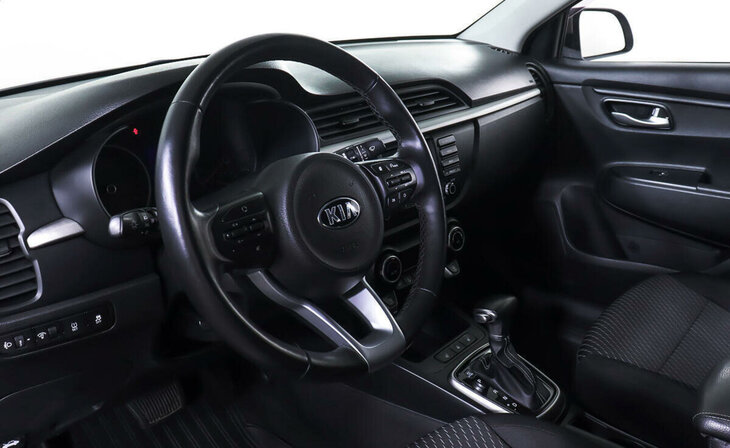 Kia Rio - Фото 8