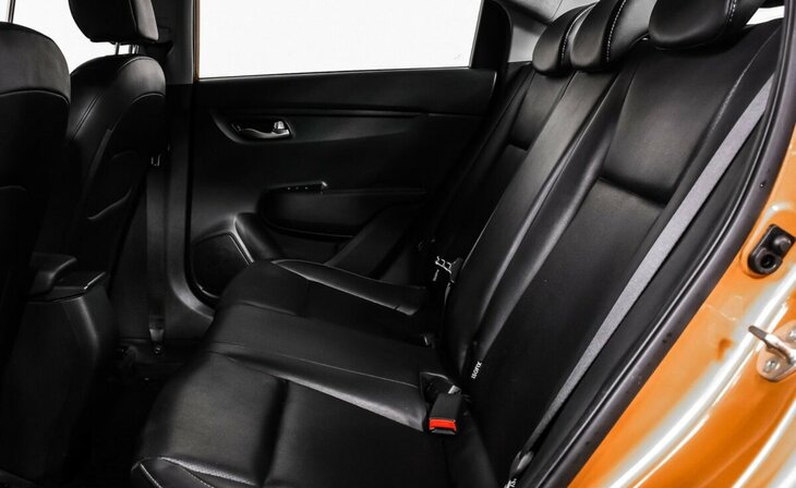 Kia Rio - Фото 11