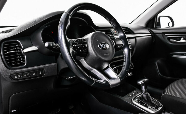 Kia Rio - Фото 10