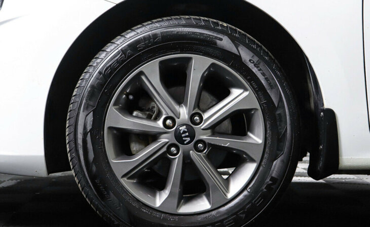 Kia Rio - Фото 8