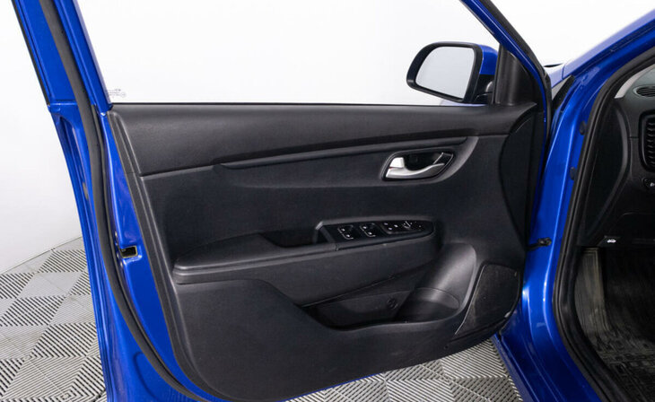 Kia Rio - Фото 19