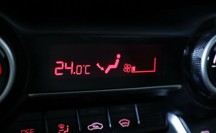 Kia Rio - Фото 13