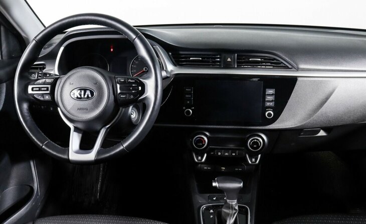 Kia Rio - Фото 8