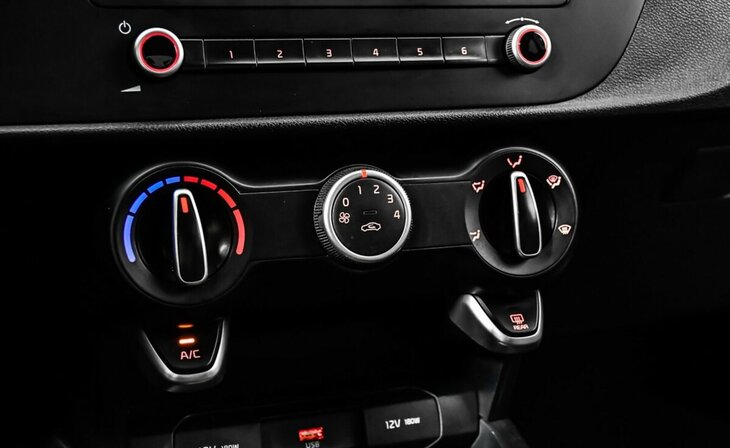 Kia Rio - Фото 10