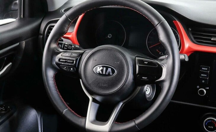 Kia Rio - Фото 9