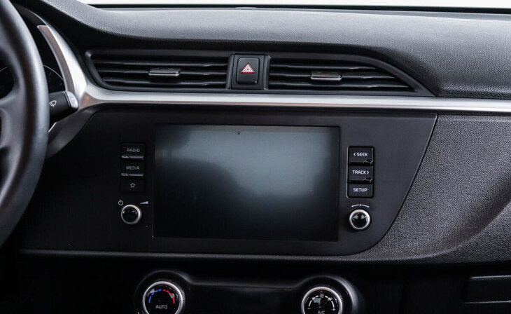 Kia Rio - Фото 9