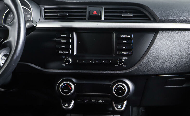 Kia Rio - Фото 8