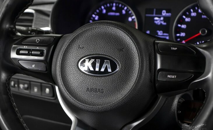 Kia Rio - Фото 10