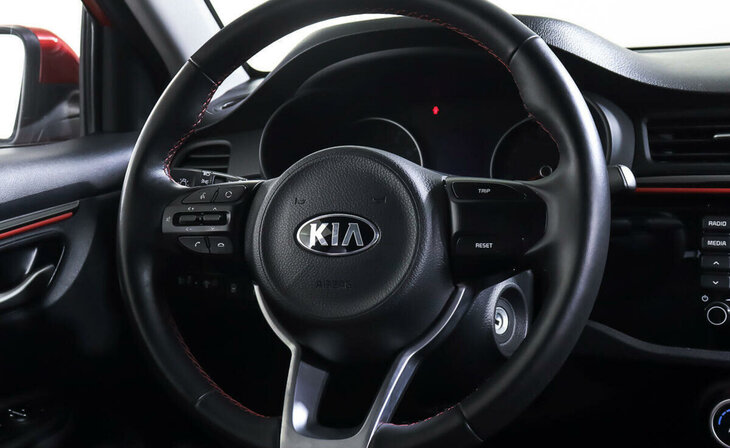 Kia Rio - Фото 12
