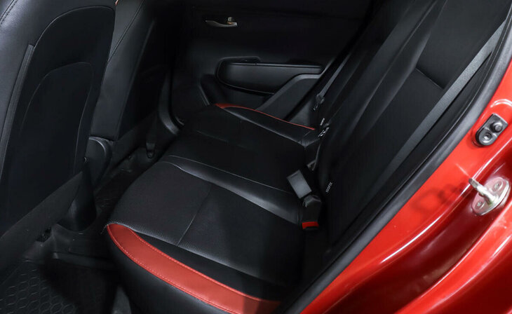 Kia Rio - Фото 15