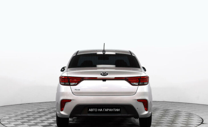 Kia Rio - Фото 4