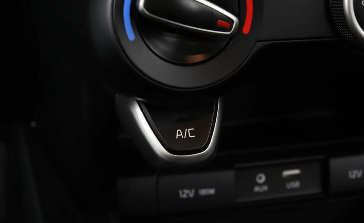 Kia Rio - Фото 9