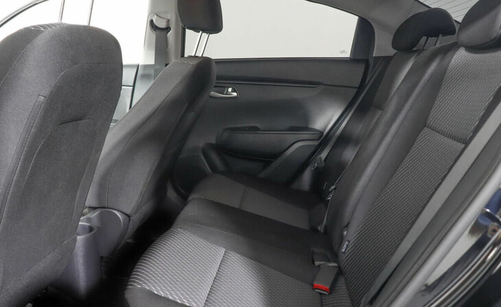 Kia Rio - Фото 11