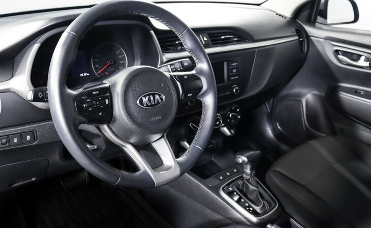 Kia Rio - Фото 8
