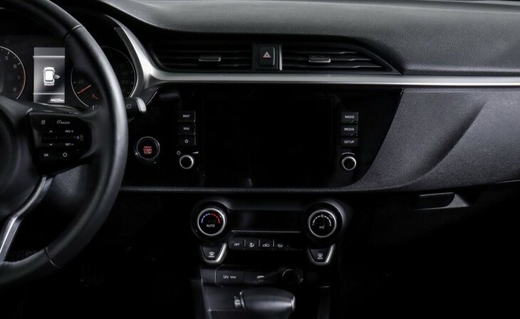 Kia Rio - Фото 8