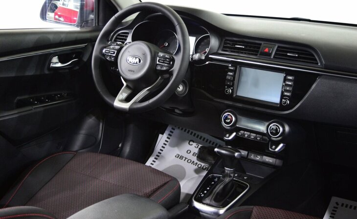 Kia Rio - Фото 12
