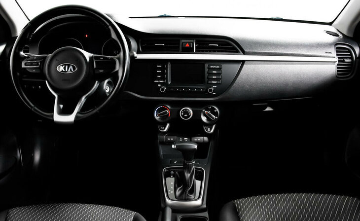 Kia Rio - Фото 8