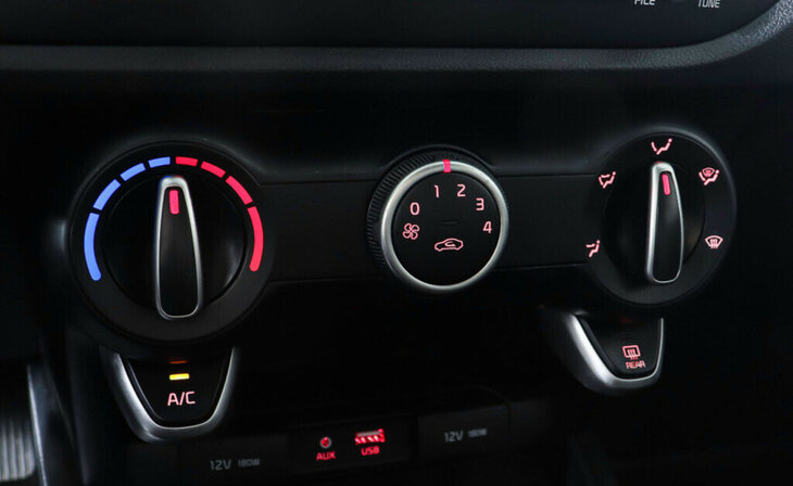 Kia Rio - Фото 21