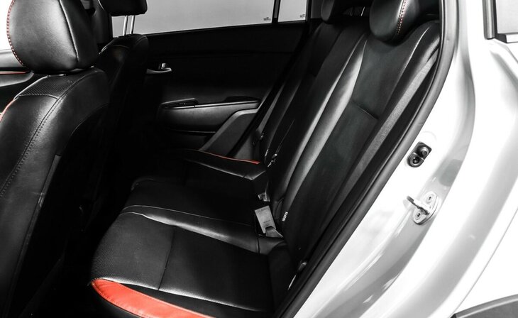 Kia Rio - Фото 12