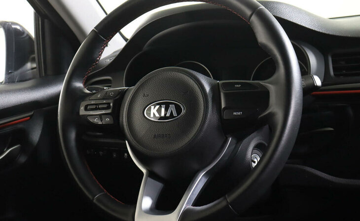 Kia Rio - Фото 10