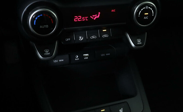 Kia Rio - Фото 13