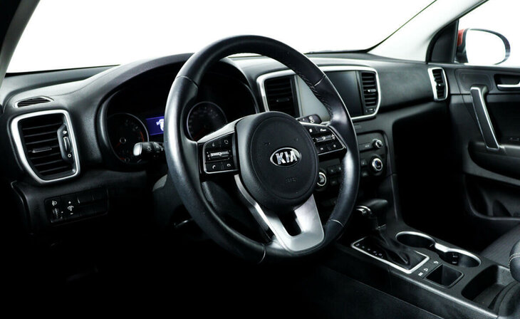 Kia Sportage - Фото 8