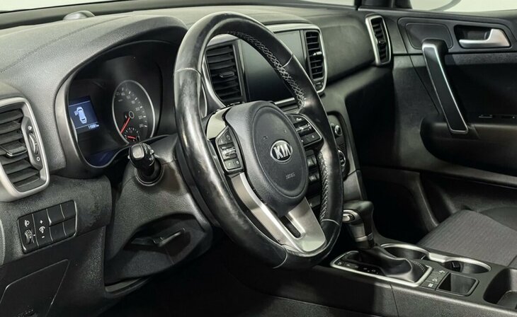 Kia Sportage - Фото 8