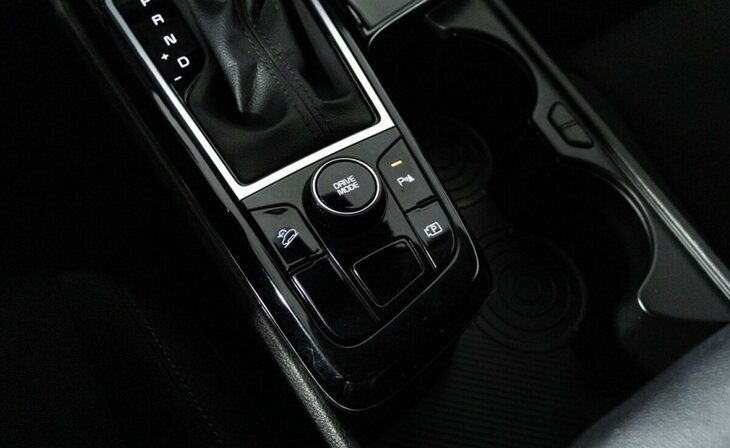 Kia Sportage - Фото 19