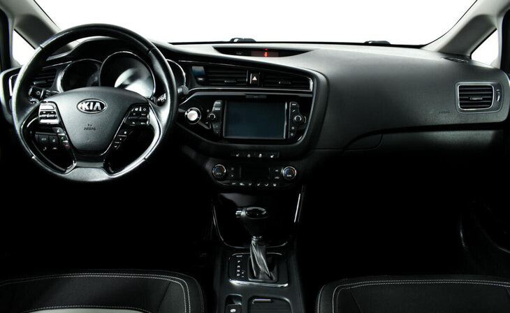 Kia Ceed - Фото 7