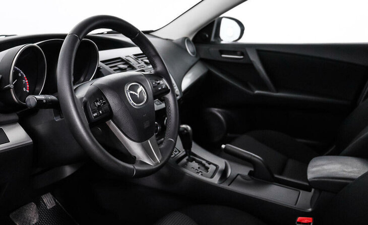 Mazda 3 - Фото 5