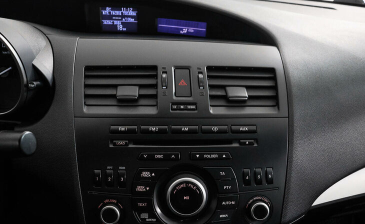 Mazda 3 - Фото 6