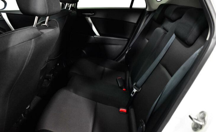 Mazda 3 - Фото 7