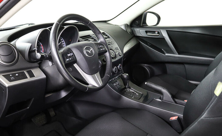 Mazda 3 - Фото 9