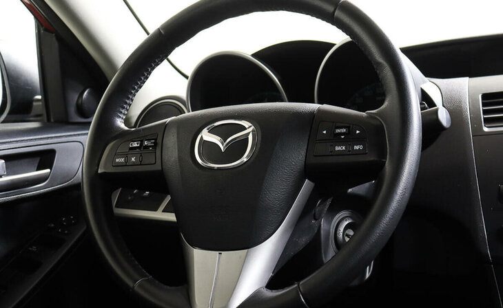 Mazda 3 - Фото 11
