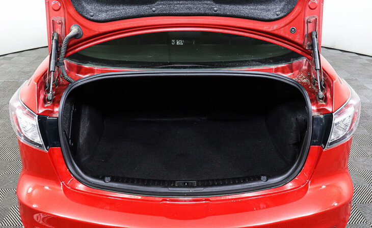 Mazda 3 - Фото 15