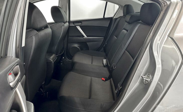Mazda 3 - Фото 9