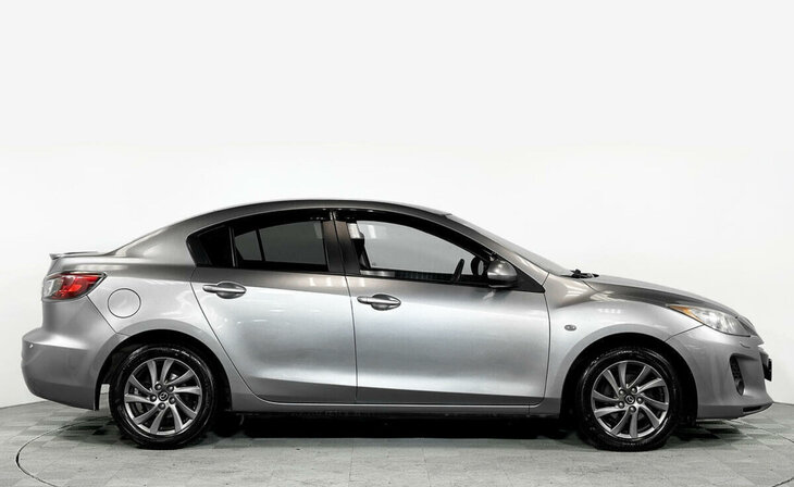 Mazda 3 - Фото 3