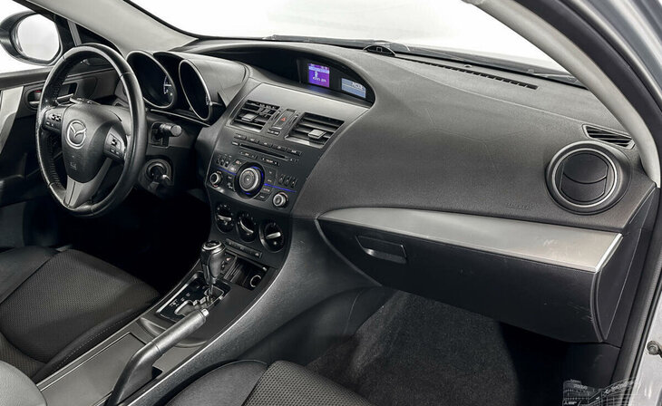 Mazda 3 - Фото 6