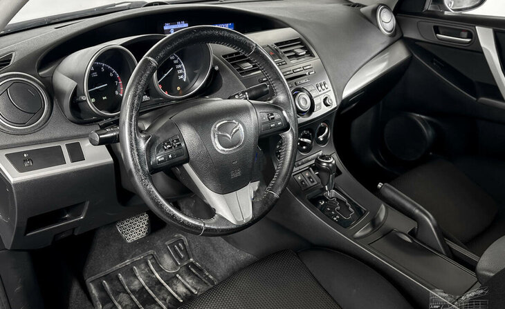 Mazda 3 - Фото 7