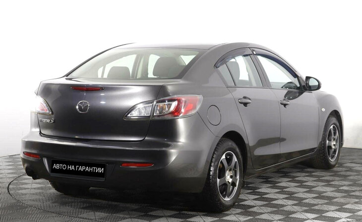 Mazda 3 - Фото 2