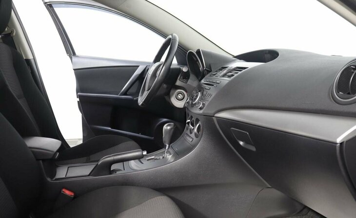 Mazda 3 - Фото 5