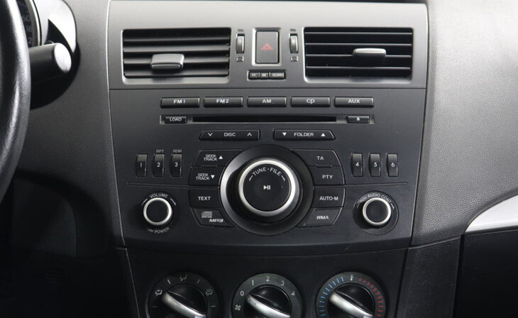 Mazda 3 - Фото 7