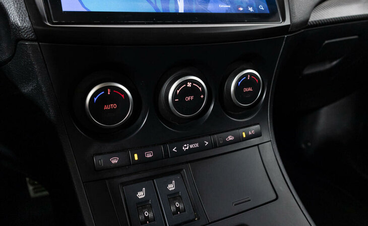 Mazda 3 - Фото 9