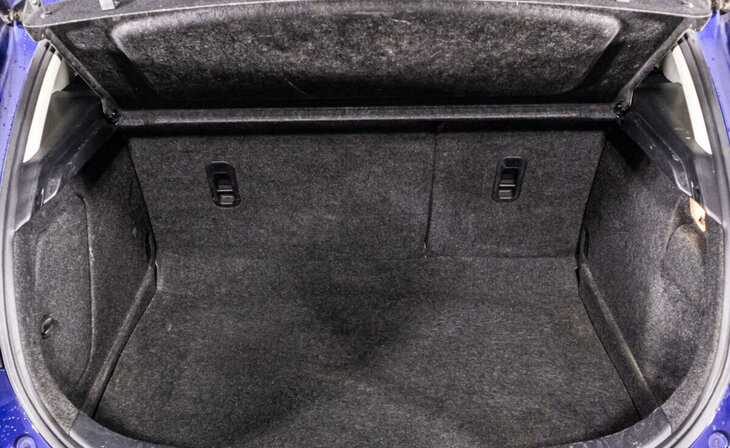 Mazda 3 - Фото 11