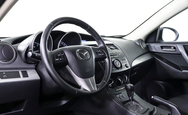 Mazda 3 - Фото 10