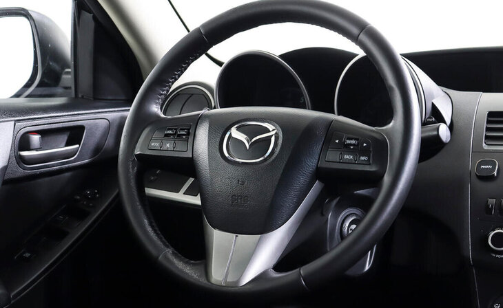 Mazda 3 - Фото 11