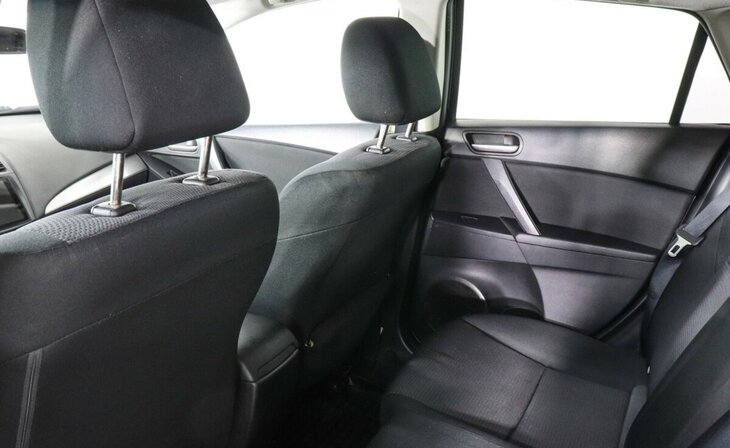 Mazda 3 - Фото 7