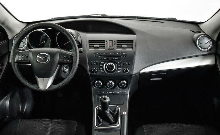 Mazda 3 - Фото 7